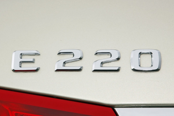 MERCEDES  E 220 CDI  125 KW  Leistungskit mit TÜV